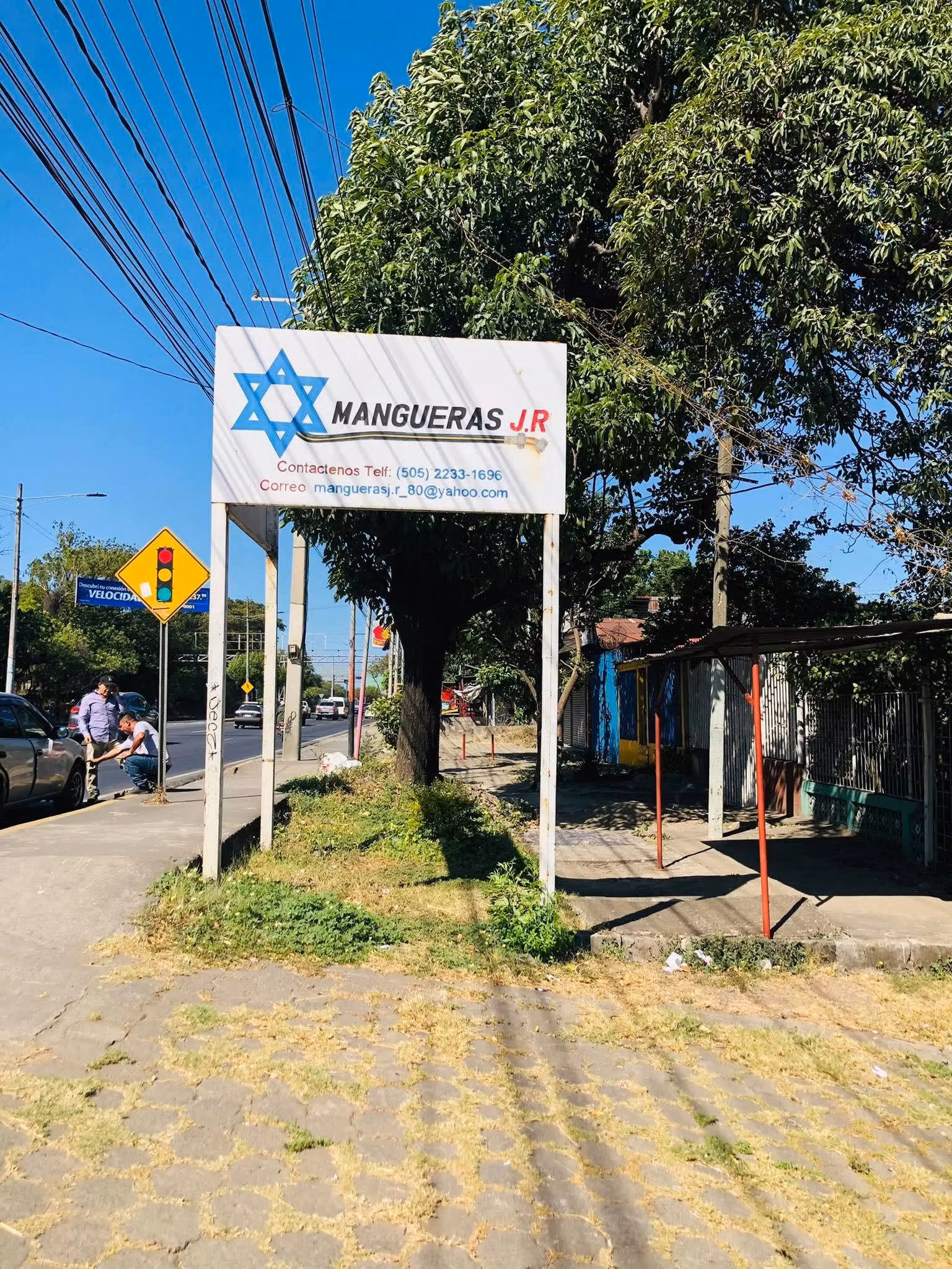 Mangueras JR, Robleto & CIA LTDA