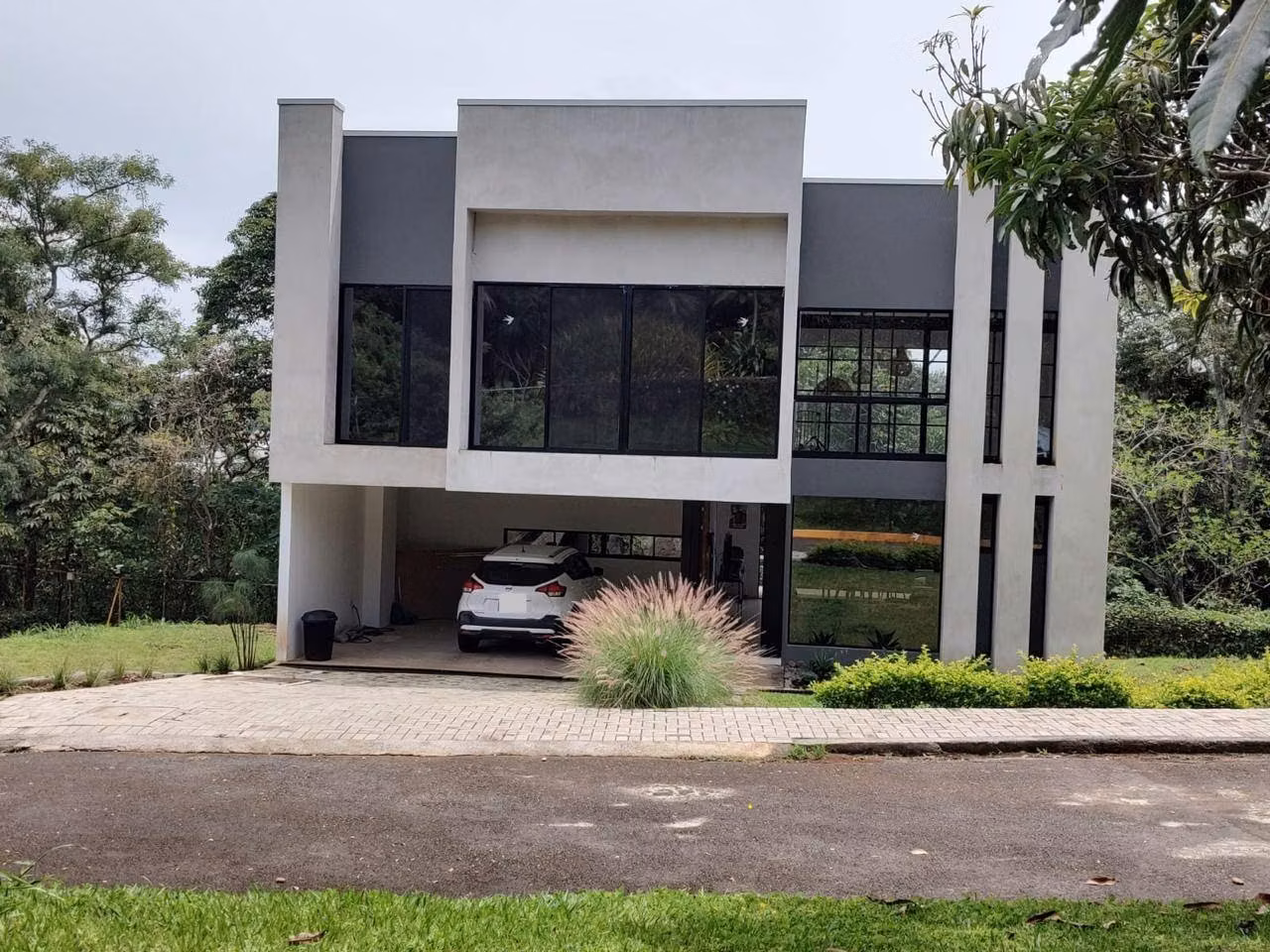 Jacky Castillo Bienes Raíces Costa Rica.