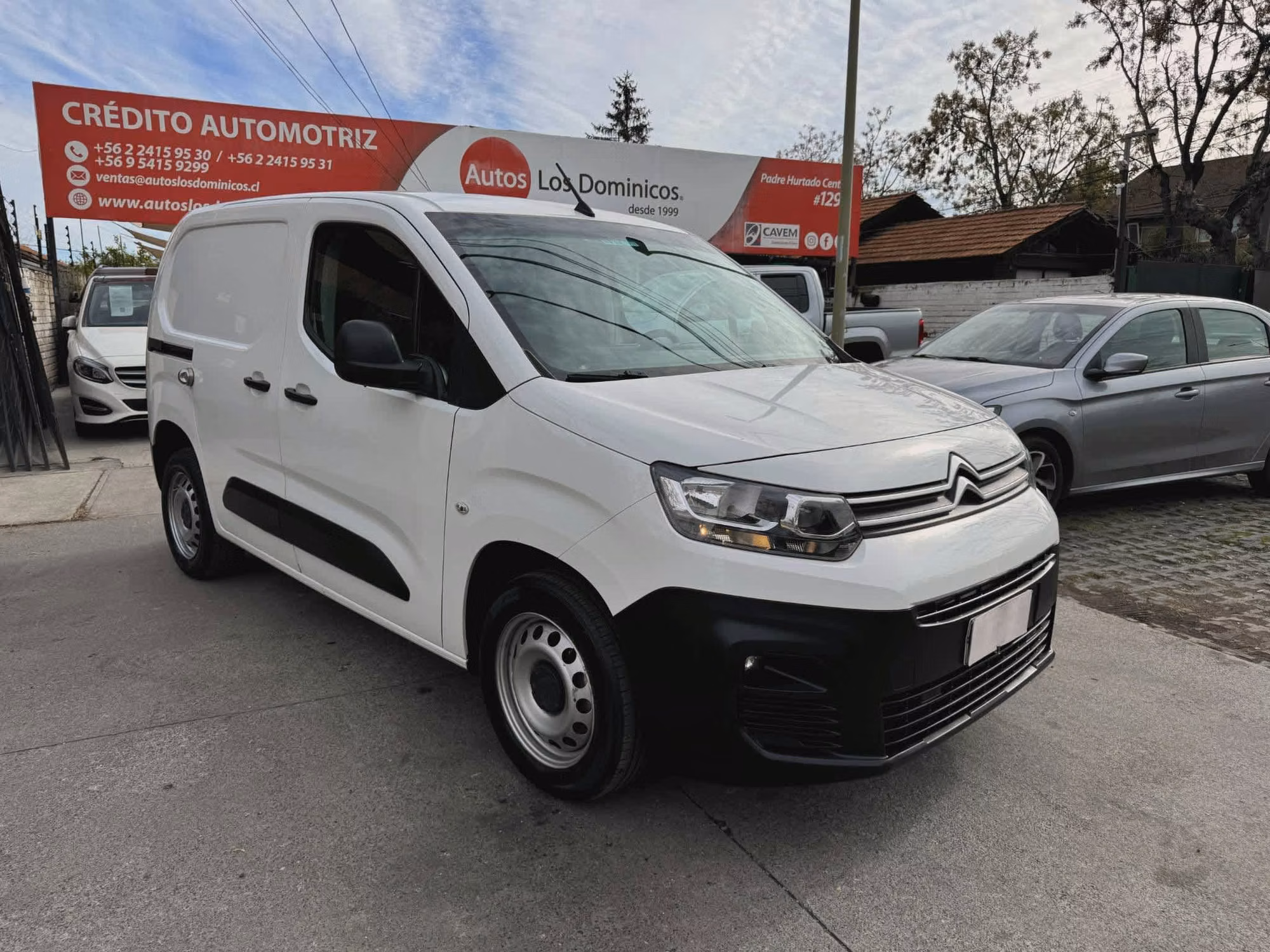 Autos Los Dominicos