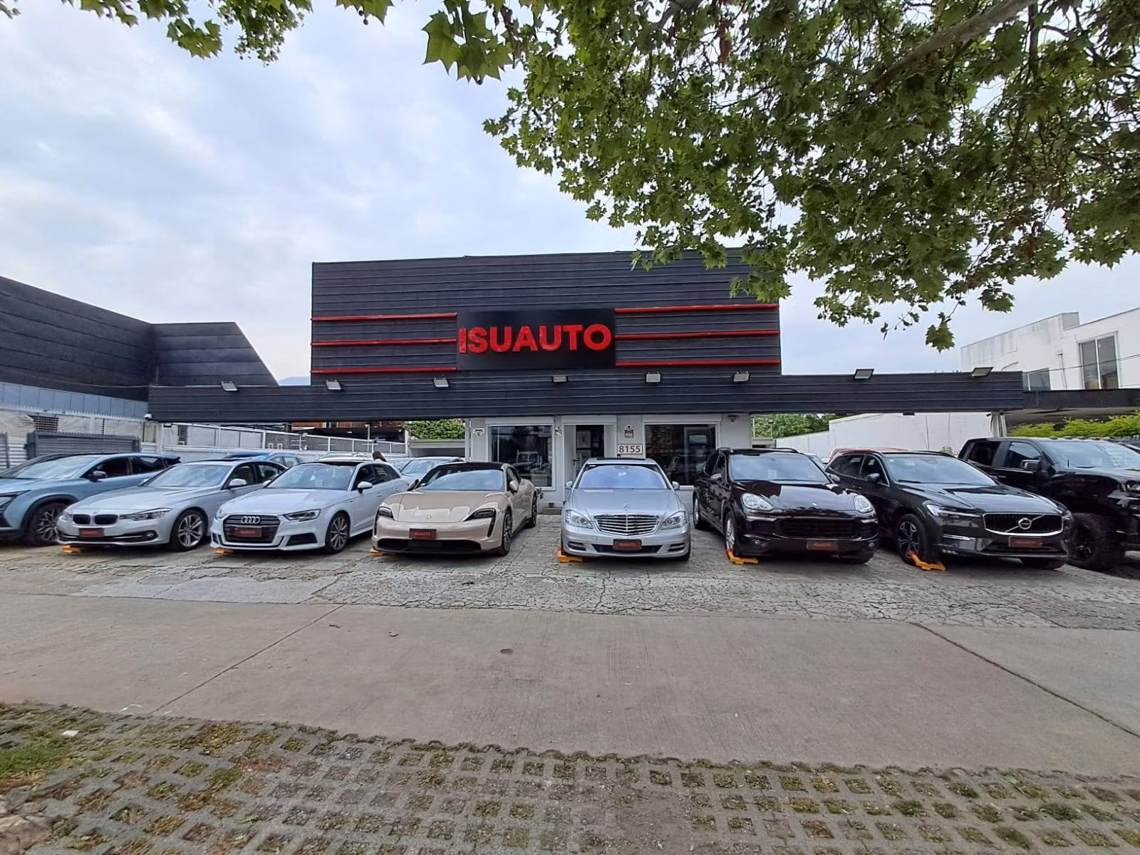 Automotora Isuauto