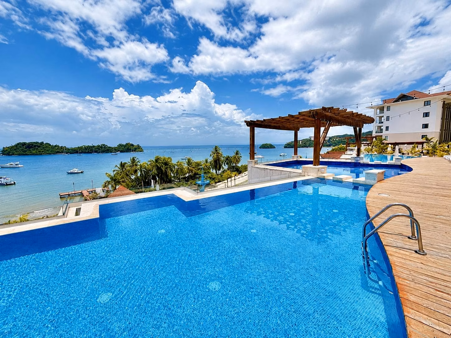 Santo Vargas Realty