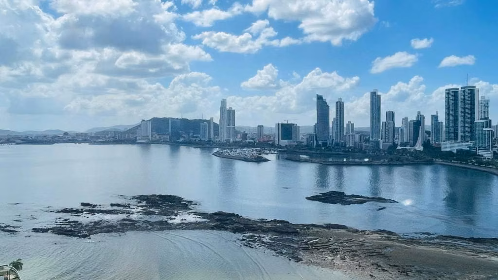 Rent-a-House Panamá Vip 10 S.A