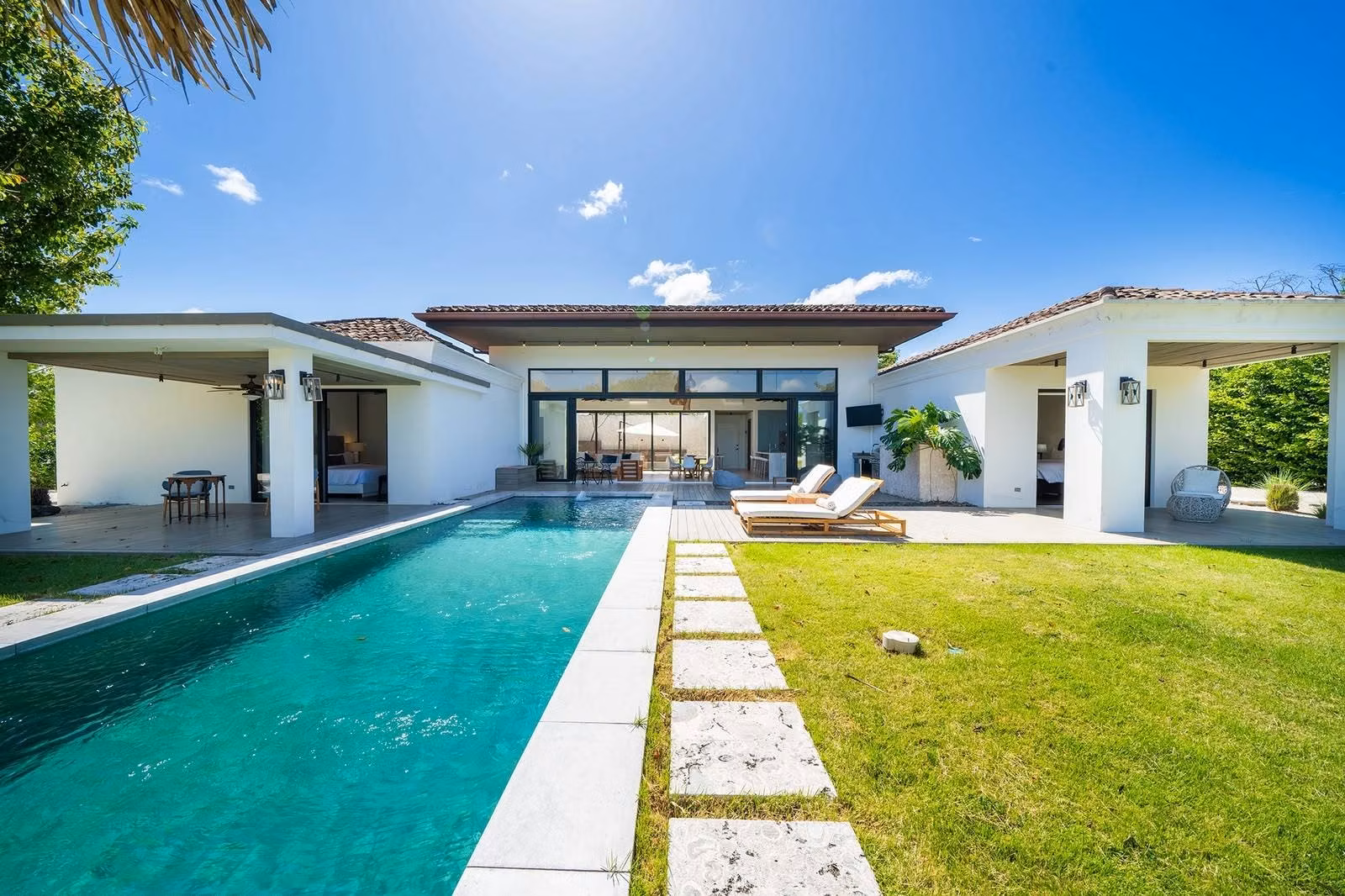 Arenas del Pacífico Realty Group