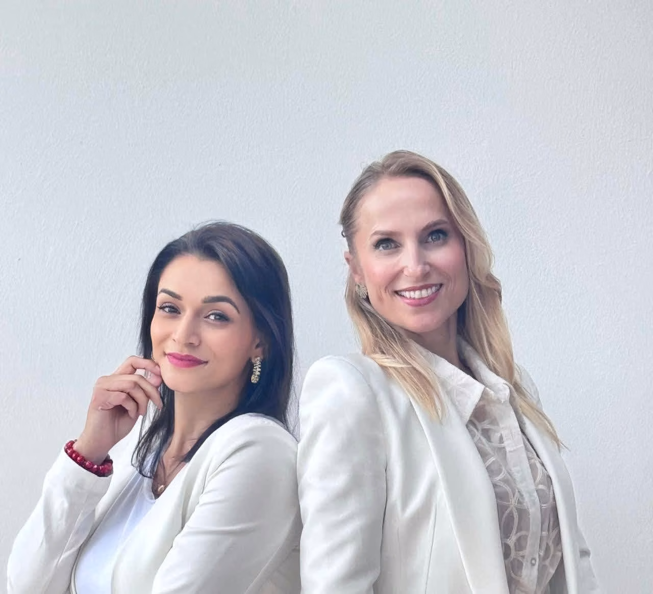 Svetlana y Cindy Real Estate