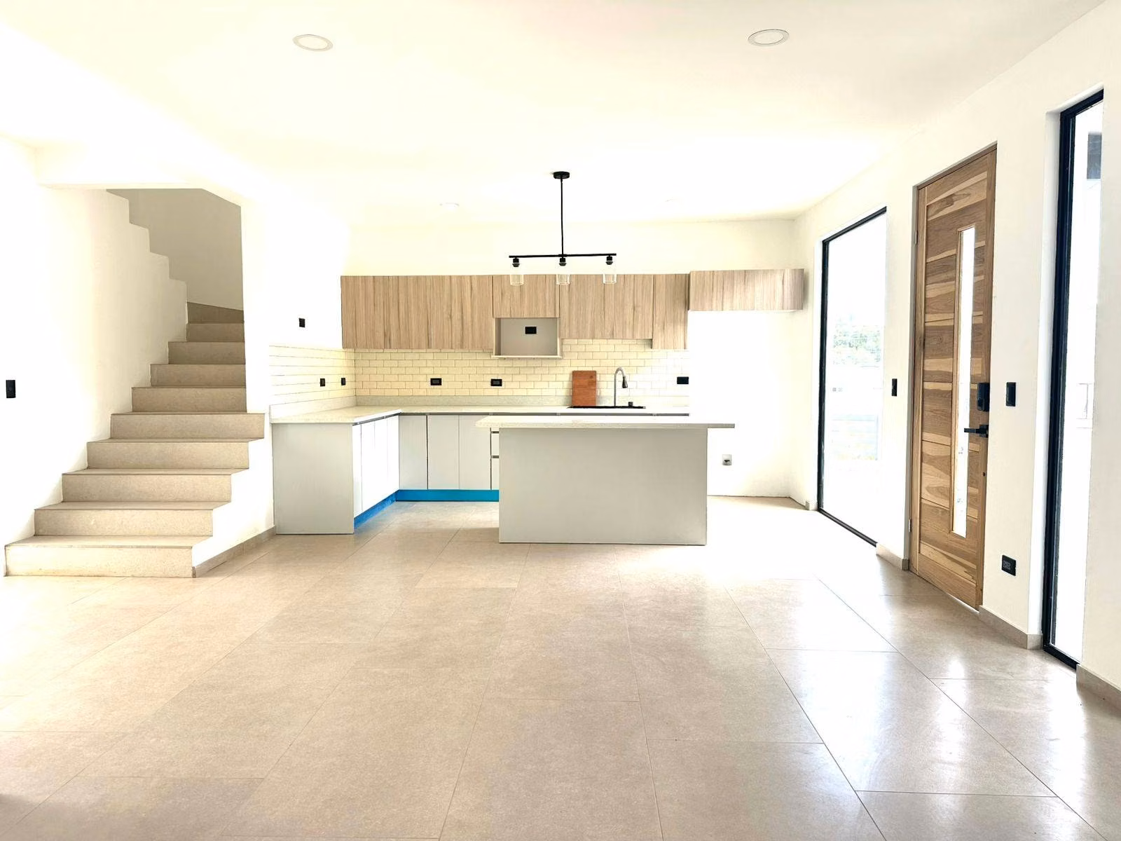Grettel Mora | MMG Inmobiliaria