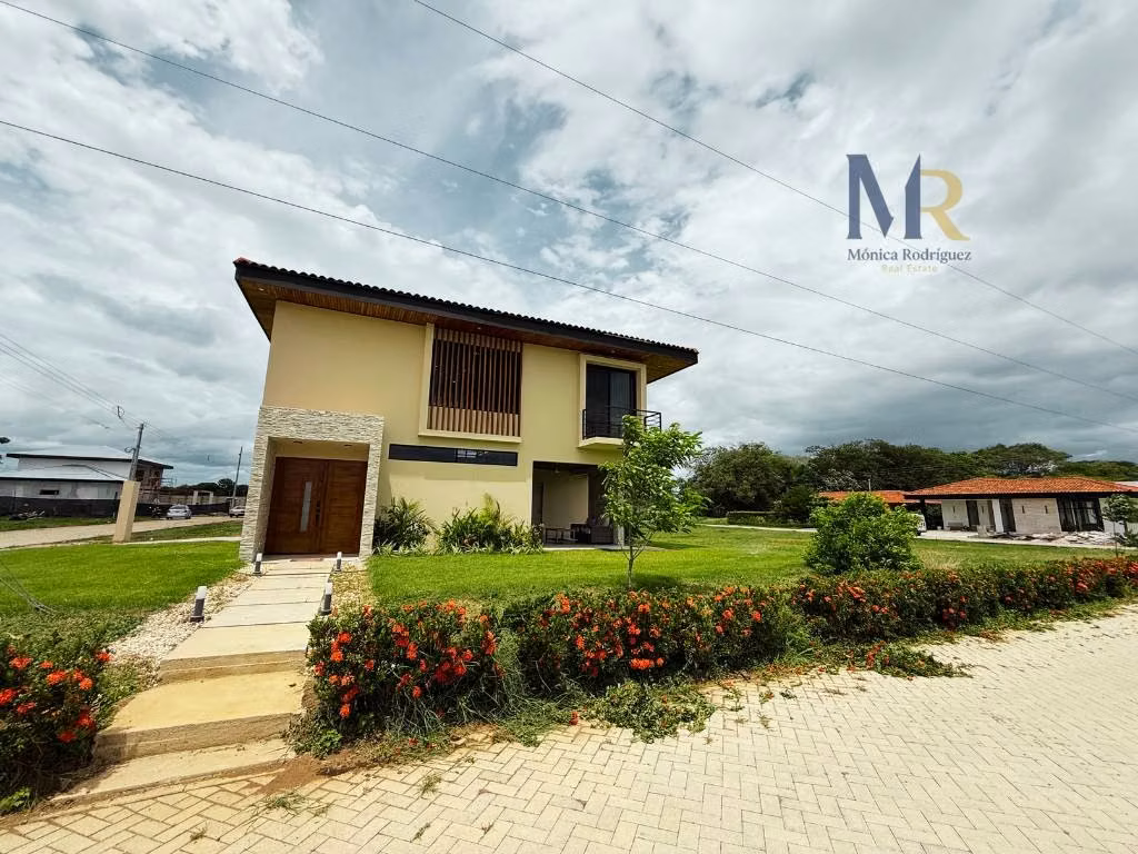 Monica Rodriguez Real Estate | MR Group