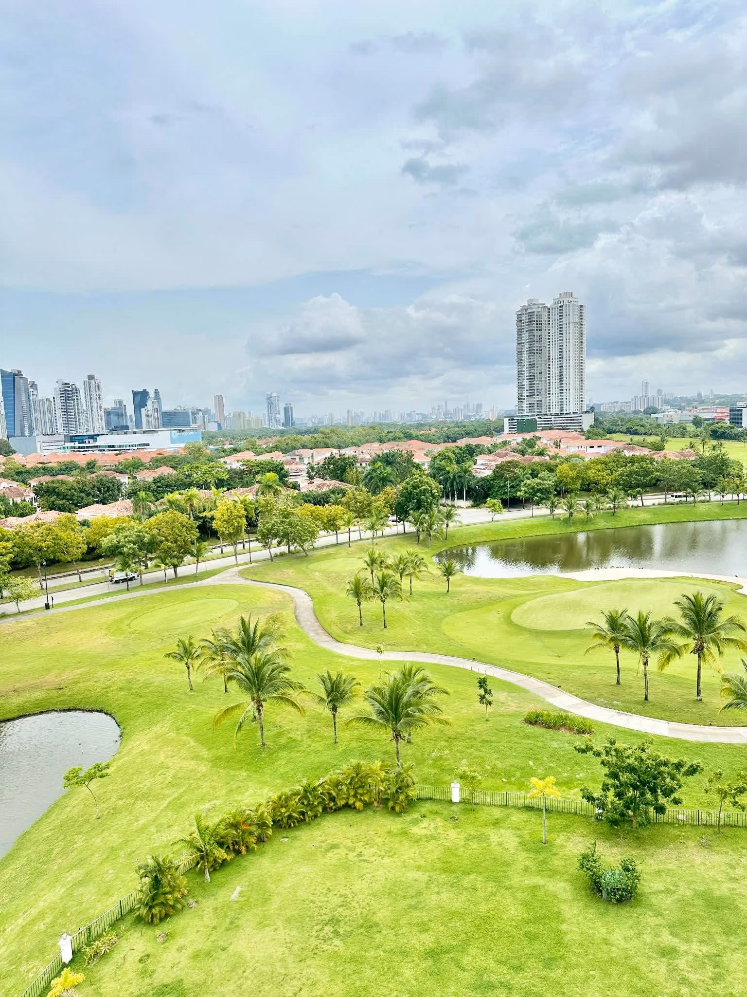 Tripode Realty
