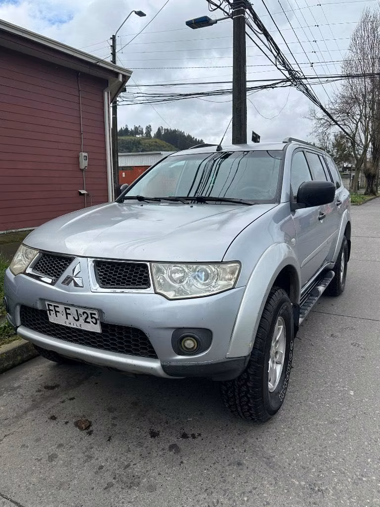 Mitsubishi Montero Sport de 