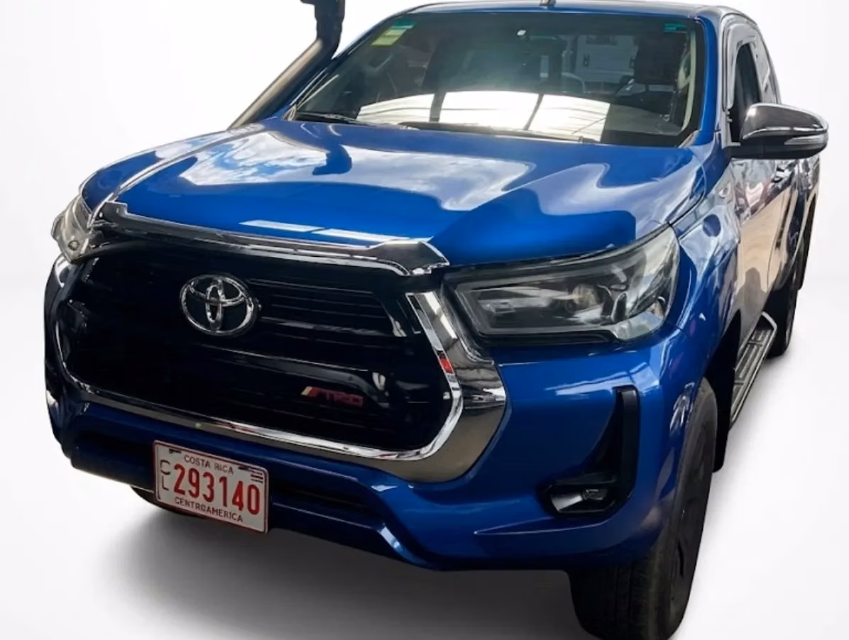 TOYOTA HILUX 2017 MANUAL