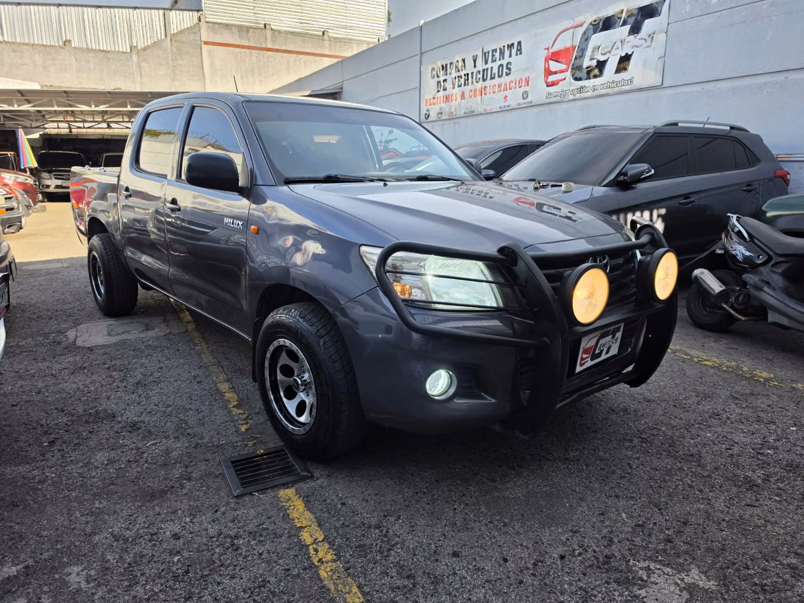 Toyota Hilux 2014 from 4x2 Turbo Diesel Ready to Work