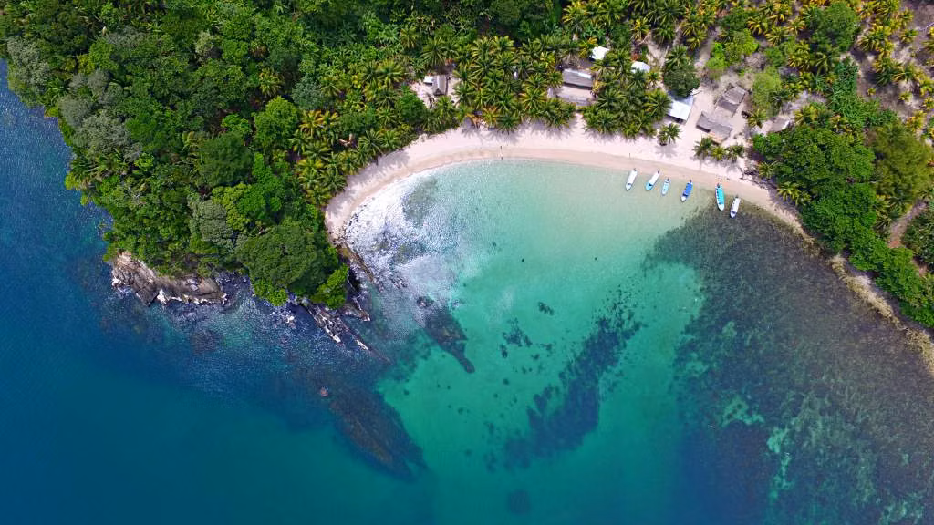 Exclusive Lots Beachfront: The Best Beach in Honduras