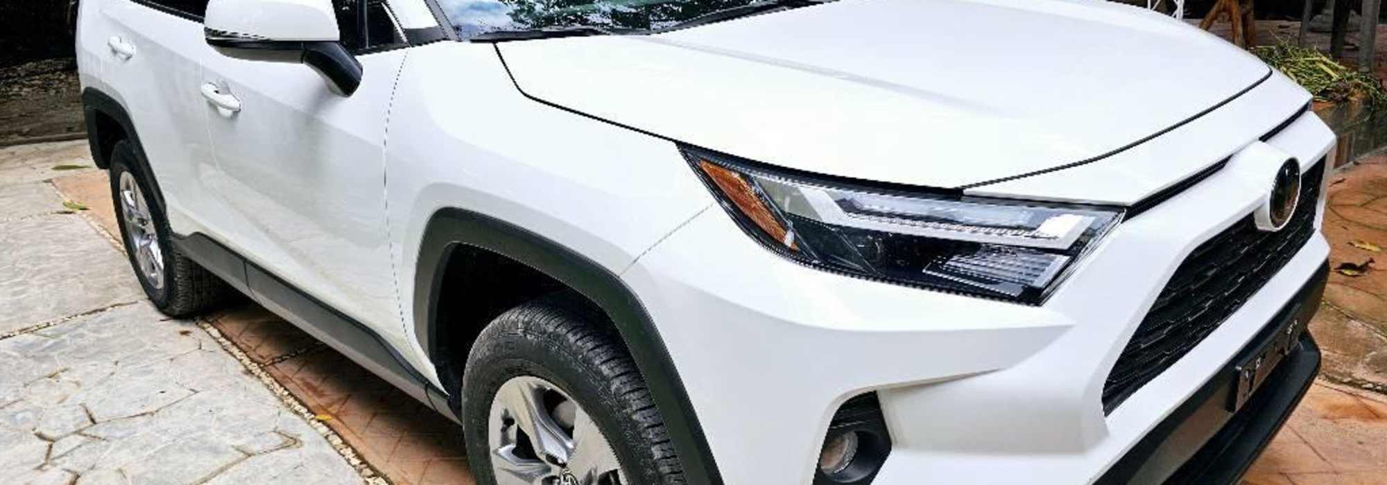 DISPONIBLE RAV4 XLE AWD AÑO 2024