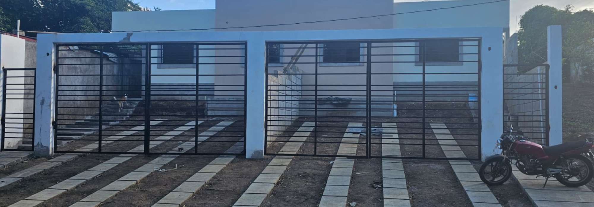 VENTA de casa nueva cerca de Altos de San Isidro - AM