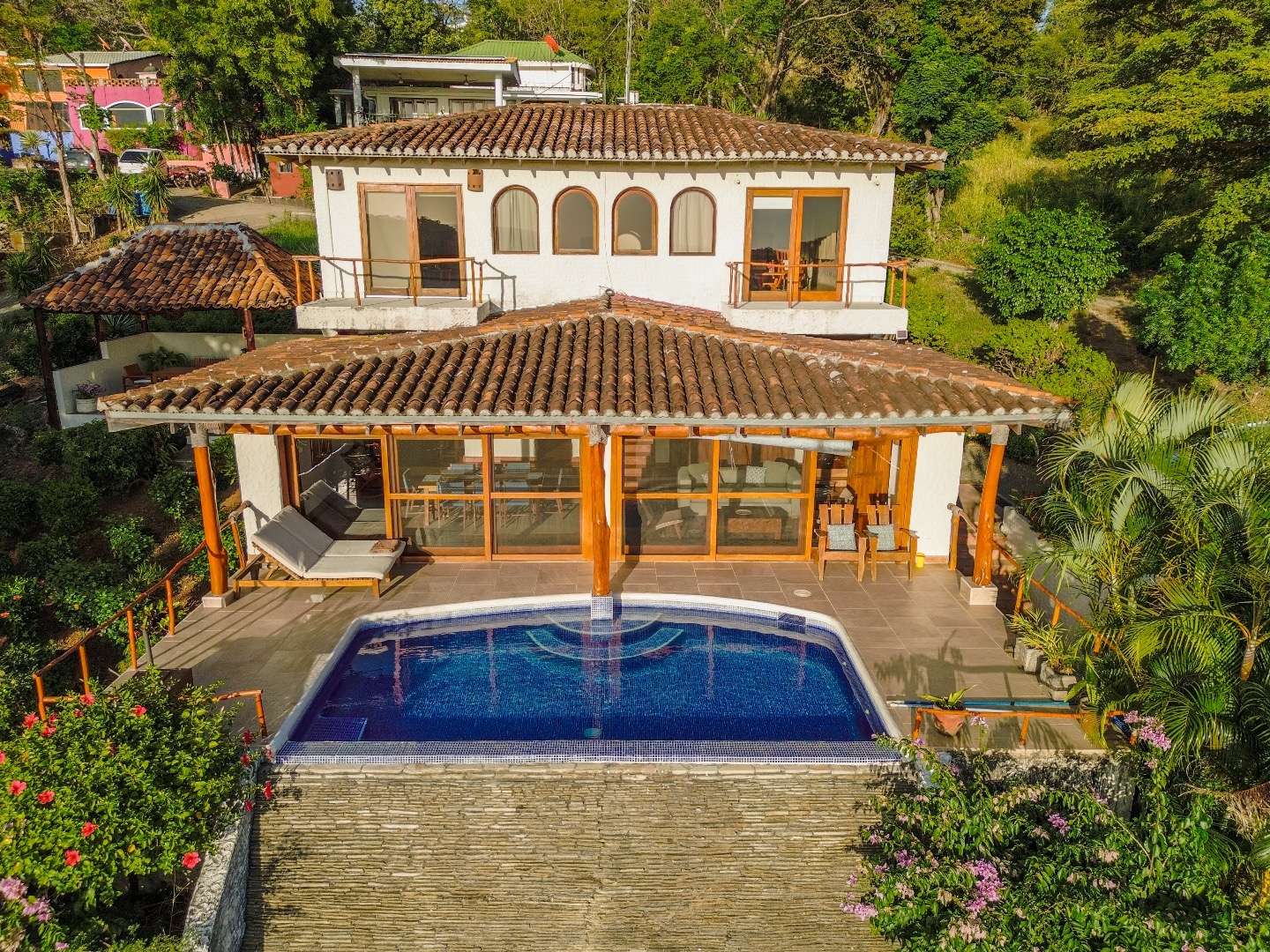 Peaceful home with stunning endless ocean views