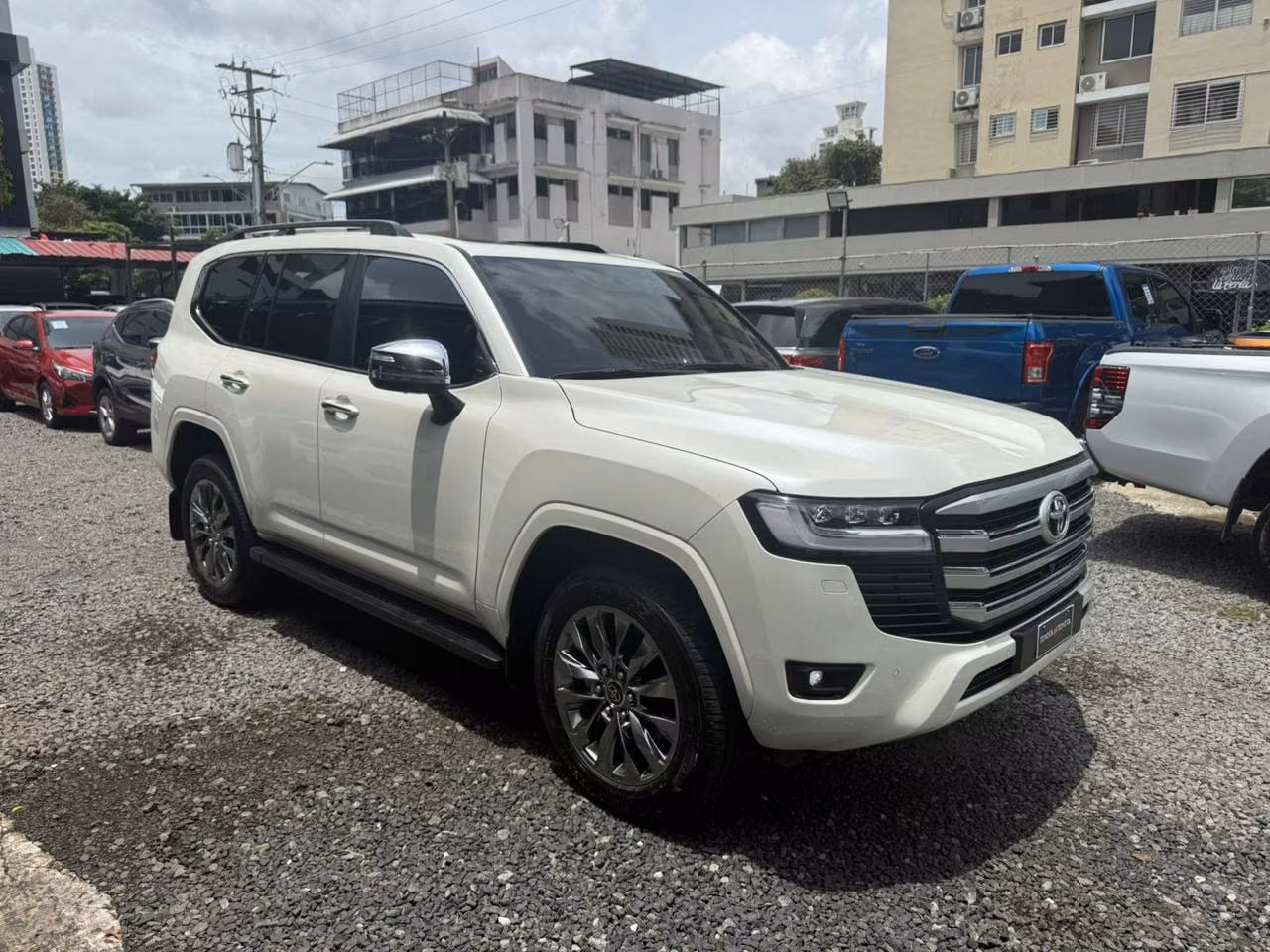 Toyota Land Cruiser from Dallas Cars Obarrio