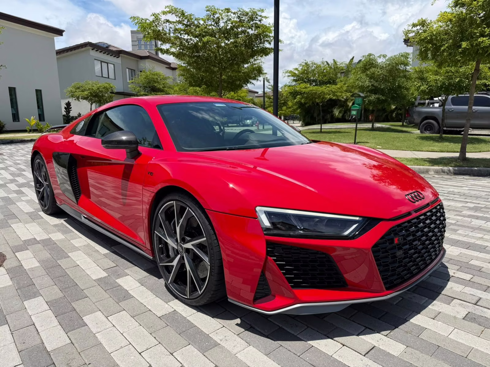 Audi R8 from SUPER