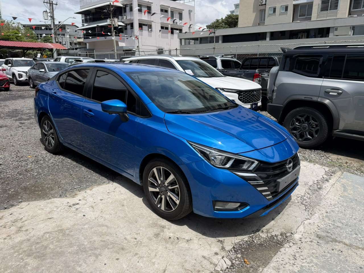 Nissan Versa from Dallas Cars Obarrio