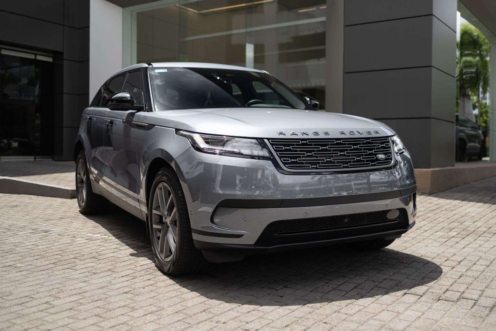 Land Rover Range Rover Velar from Distribuidora David Prestige Motors JLR