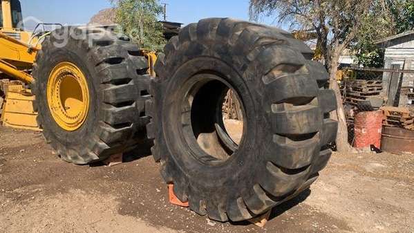 Komatsu WA600 disponemos de neumático