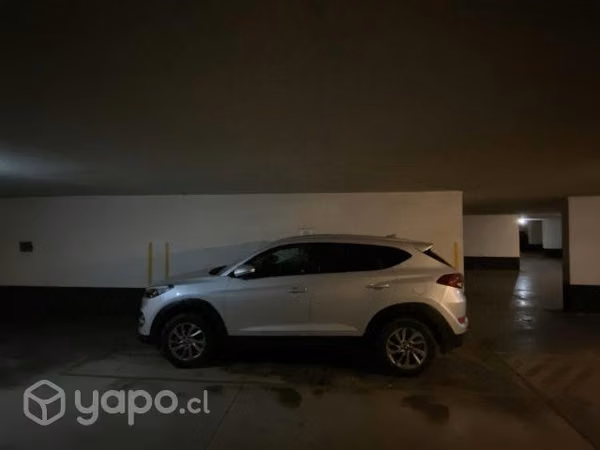 Estacionamiento metro Pedro del Valdivia