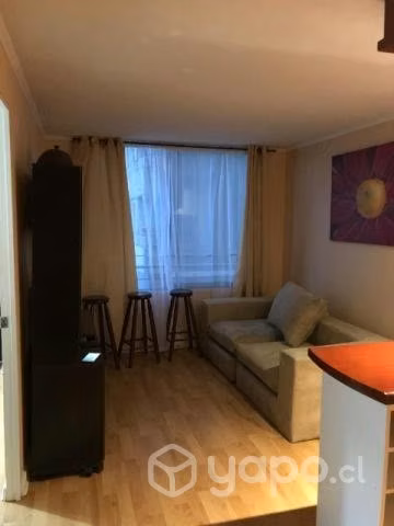 Arriendo depto sin amoblar, metro Moneda