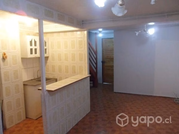 Departamento cercano a metro las Torres.