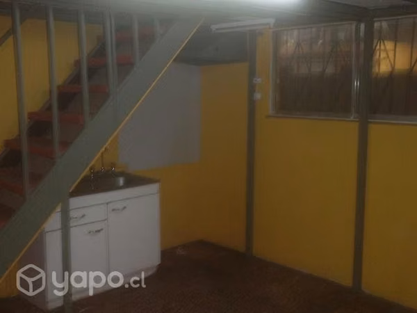 Se arrienda departamento todo independiente