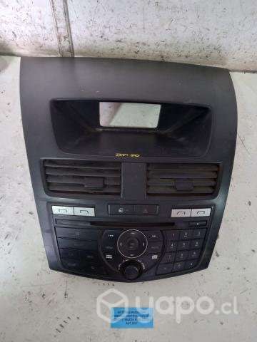 Botones Radio C/Consola Central Tablero BT50 2017