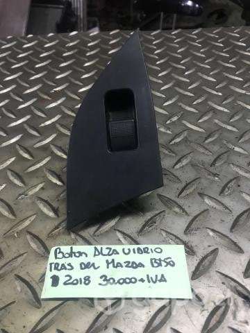 Boton alza vidrio trasero derecho Mazda BT50 2013