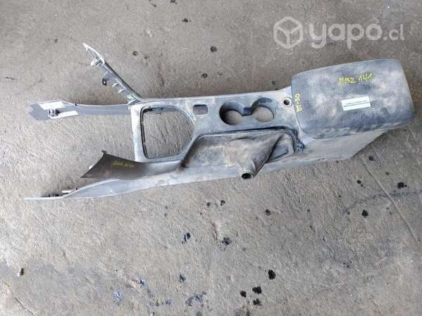 Consola Central Piso (MBZ141) Mazda BT50 2019 4x4