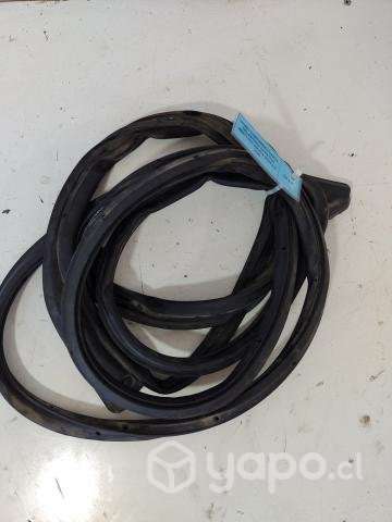Goma Contorno Puerta Del Der (MBT1252) BT50 2020