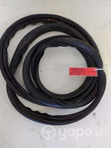 Goma Contorno Carroceria del izq (MBT1198) BT50
