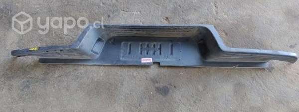 Moldura Parachoque Tras (MBD020) BT50 2.2 2019