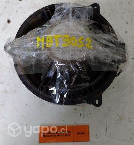 Par Parlantes (MBT3052) Mazda BT