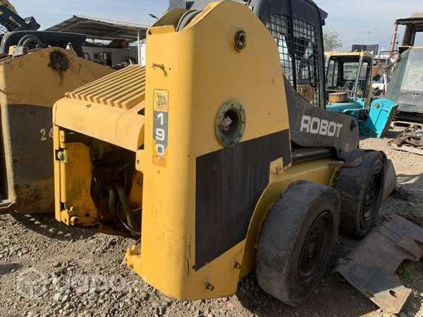 Minicargador JCB, Motor de tracción hidráulico