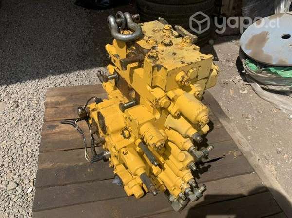 Komatsu PC300-7 disponemos de cuerpo Valvulas