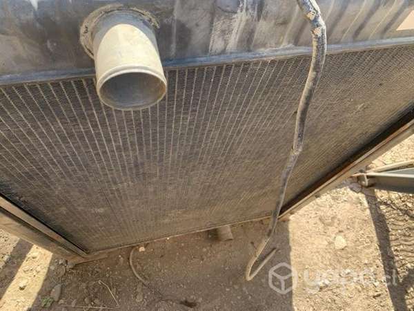 Komatsu PC300-7 disponemos de radiador agua