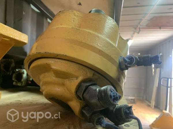 Minicargador Caterpillar 246D, motor de tracción