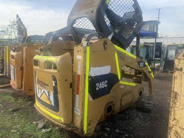 Minicargador Caterpillar 246C, cuerpo Valvulas