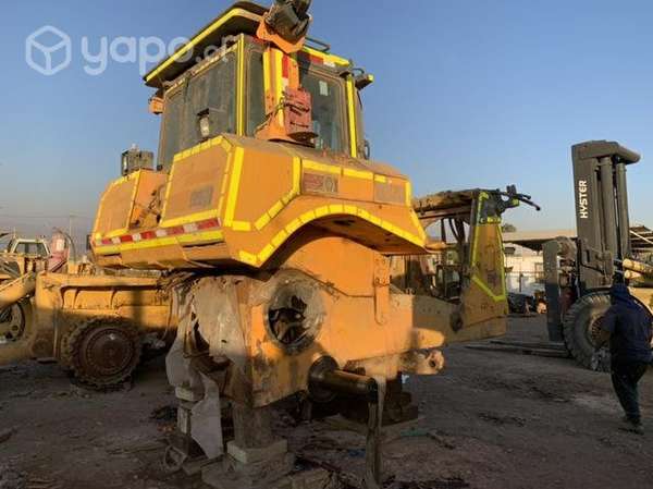 Buldozer D8T Caterpillar, chasis completo