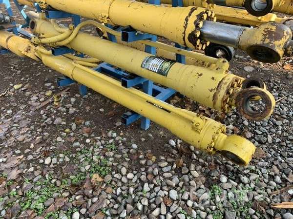 Cilindro hidráulico excavadora Komatsu