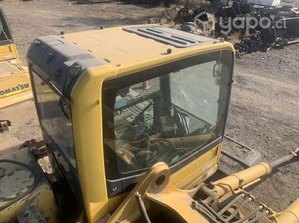 Cabina excavadora Komatsu impecable