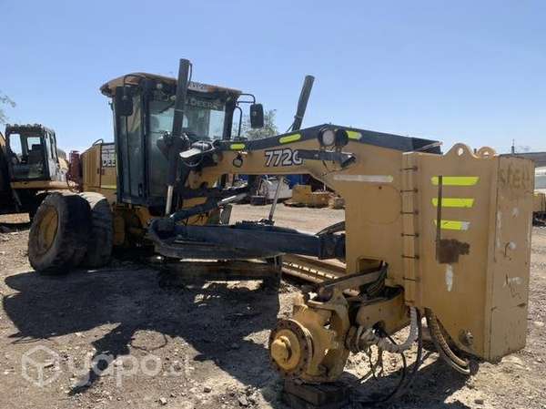 Motoniveladora John Deere, disponemos motor
