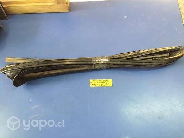 Goma vidrio puerta tras der Ford Ranger 3.2 2014