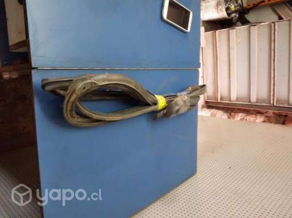 Goma contorno puerta trasera izquierda Ford ranger