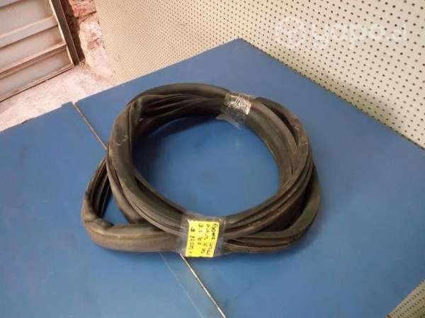 Goma contorno Pilar delantera der Ranger 3.2 2014