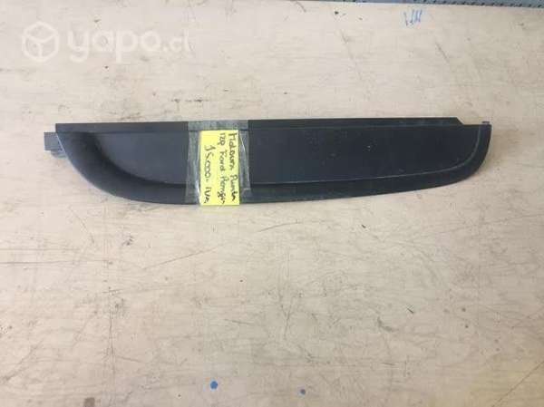 Moldura ext puerta tras izq Ford Ranger 3.2 2014