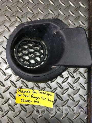 Moldura derecha parach del Ford Ranger 3.2 2014