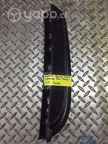 Moldura exterior puerta tras izq Ford Ranger 2015