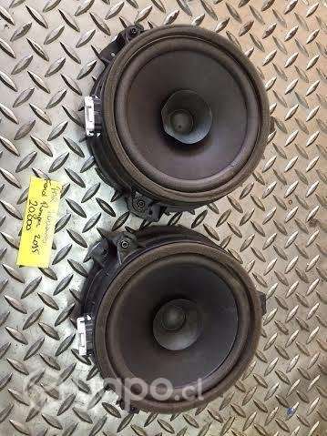 Par de parlantes Ford Ranger 2015